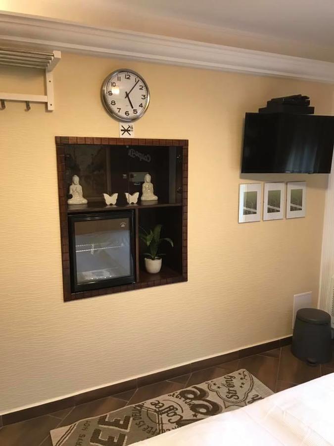 Barna Bar Motel&Apartman Korostetetlen エクステリア 写真
